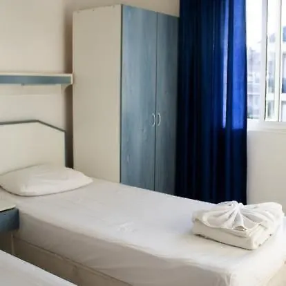 Atlantis アパートホテル マルマリス